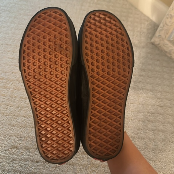 VANS Authentic Black & Black Shoes - Picture 4 of 4